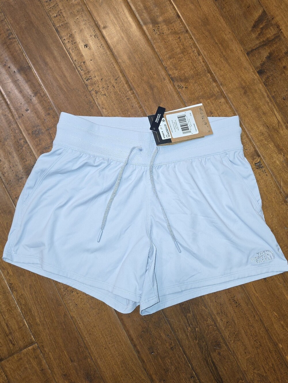 NWT The North Face Women's Aphrodite Short, Small